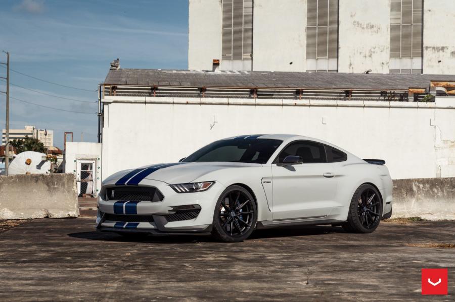  Shelby GT350 on Vossen Wheels (HF-3) 2019 года  (фото 1 из 13)